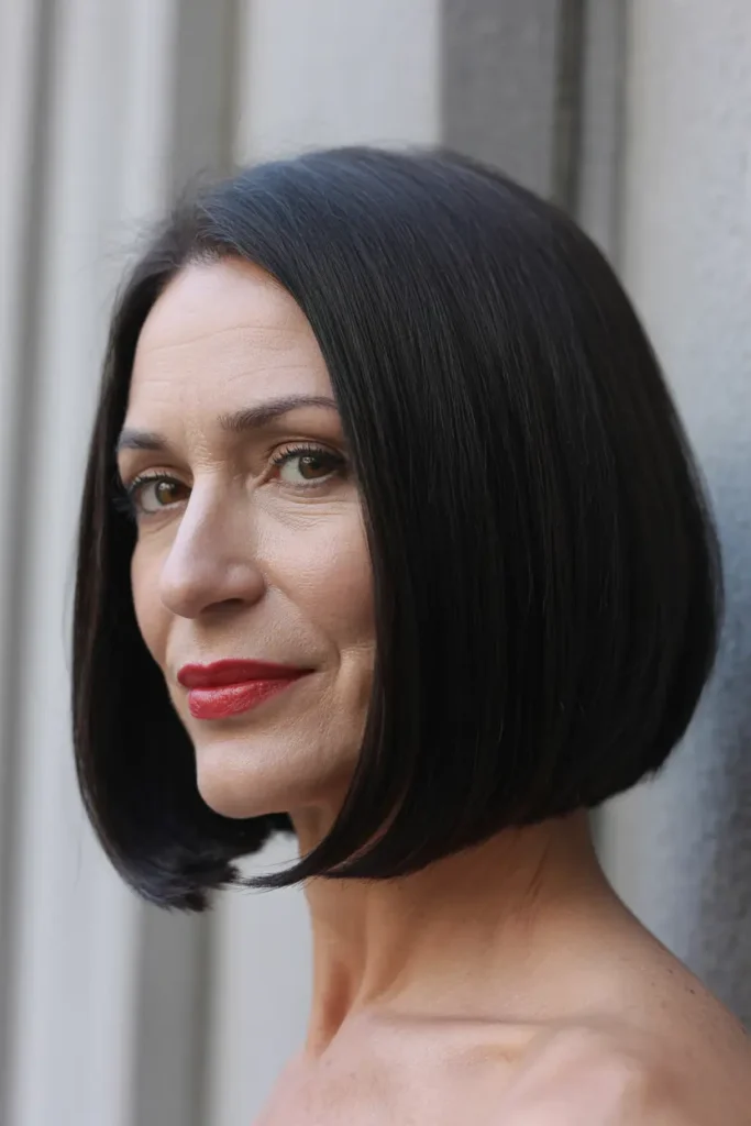 23. Sleek Inverted Bob